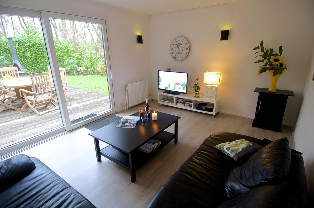 Holiday Home De Zuwe - Loosdrecht Kortenhoef Bagian luar foto
